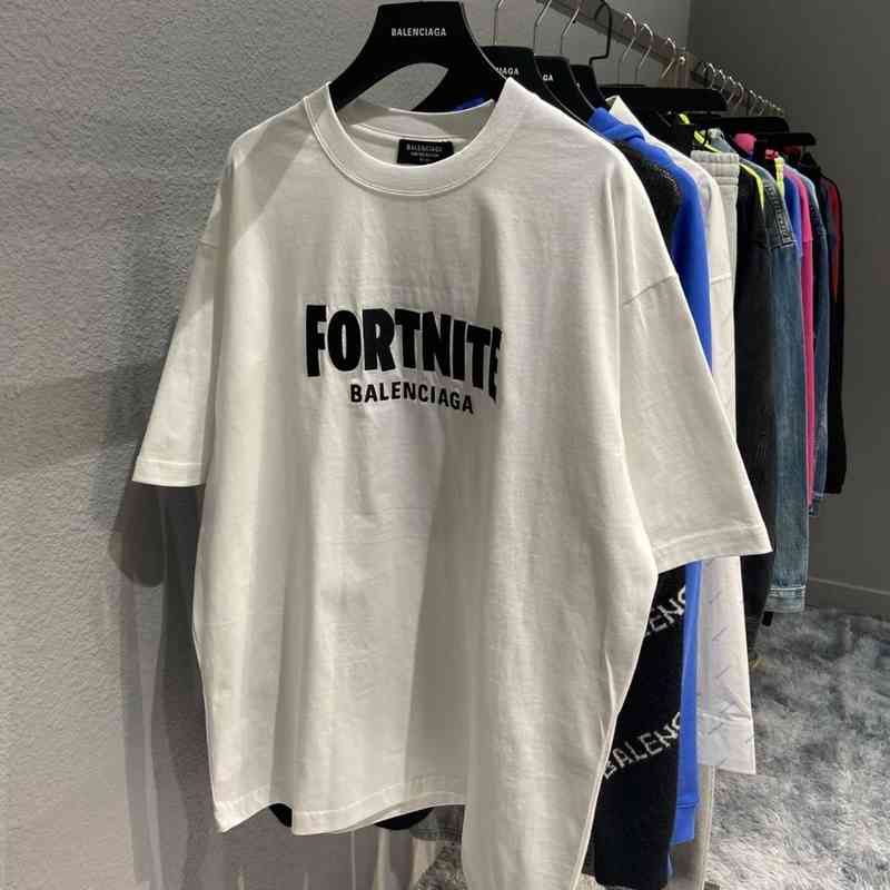 T shirt Baleciga's designer shirts the Highest Early Spring New Paris Letter Fortress Night Multilingual Embroidery Short Sleeve T-shirt for Men and Women, White
T shirt Baleciga's designer shirts the Highest Early Spring New Paris Letter Fortress Night Multilingual Embroidery Short Sleeve T-shirt for Men and Women, White
