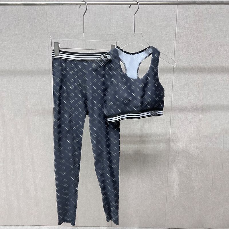 designers clothes Women's Tracksuits Yoga set workout sports Fitness Print suits crop Leggings outdoor outfits pant fashion woman sweatsuits, 06
designers clothes Women's Tracksuits Yoga set workout sports Fitness Print suits crop Leggings outdoor outfits pant fashion woman sweatsuits, 06