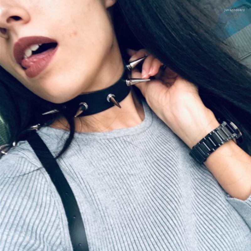 Chokers Necklaces Dark Art Gothic Rivets Choker Necklace Harajuku Leather Exaggerated Sticker Clavicle Chains For Women Egirl Kpop Party
Chokers Necklaces Dark Art Gothic Rivets Choker Necklace Harajuku Leather Exaggerated Sticker Clavicle Chains For Women Egirl Kpop Party