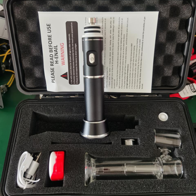 Portable Henail Plus Dab Rig Wax Pen Kit Rechargeable Battery 2500mAh Glass Pipe Water Bong Kits Enail With Box Packaging, Black
Portable Henail Plus Dab Rig Wax Pen Kit Rechargeable Battery 2500mAh Glass Pipe Water Bong Kits Enail With Box Packaging, Black