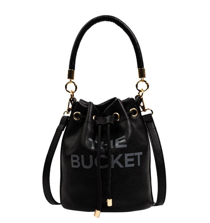 The Bucket Bag Women Shoulder Handbags The Tote Bags TOTE MARC Designer Fashion Famous Cross Body High Quality M009
The Bucket Bag Women Shoulder Handbags The Tote Bags TOTE MARC Designer Fashion Famous Cross Body High Quality M009