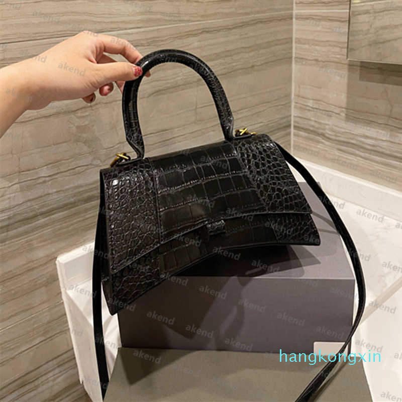 High quality Genuine leather Hourglass Handle crossbody Bags Women's men tote Luxury Designer fashion shopping wallet Envelope card pockets, Peach
High quality Genuine leather Hourglass Handle crossbody Bags Women's men tote Luxury Designer fashion shopping wallet Envelope card pockets, Peach