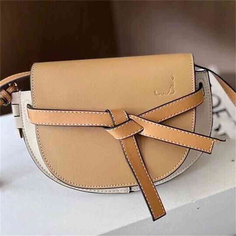Dinner Bag Gate Mini Two-layer Cowhide Saddle Single Shoulder Cross Women's Milk Tea Spell White Michael Waist Fanny Pack Backpacks, Sky blue
Dinner Bag Gate Mini Two-layer Cowhide Saddle Single Shoulder Cross Women's Milk Tea Spell White Michael Waist Fanny Pack Backpacks, Sky blue