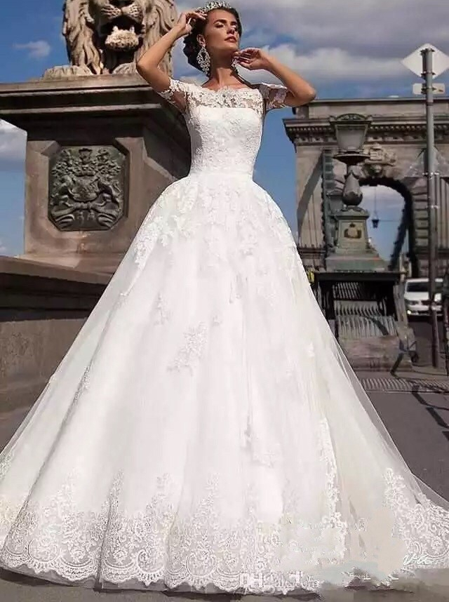 Vintage Ball Wedding Dresses Lace Appliqued Plus Size Dubai Bridal Gown With Cathedral Train 403 6660311