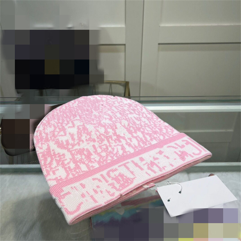 2022 New Beanies Cap Man Woman Winter Designer Beanie Girl Hats With Letter Knit Skull Caps Black Beige Fashion Street Hat 12
2022 New Beanies Cap Man Woman Winter Designer Beanie Girl Hats With Letter Knit Skull Caps Black Beige Fashion Street Hat 12