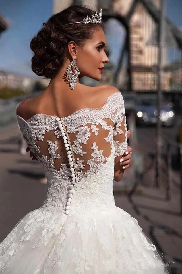 Vintage Ball Wedding Dresses Lace Appliqued Plus Size Dubai Bridal Gown With Cathedral Train 403 6660311
