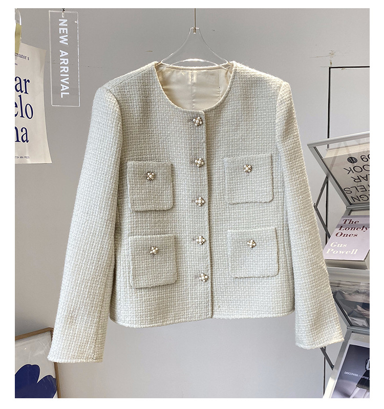 2022 Autumn Round Neck Tweed Jacket Ivory Solid Color Woolen Long Sleeve Single-Breasted Pockets Jackets Coat Short Outwear 22G186326
2022 Autumn Round Neck Tweed Jacket Ivory Solid Color Woolen Long Sleeve Single-Breasted Pockets Jackets Coat Short Outwear 22G186326