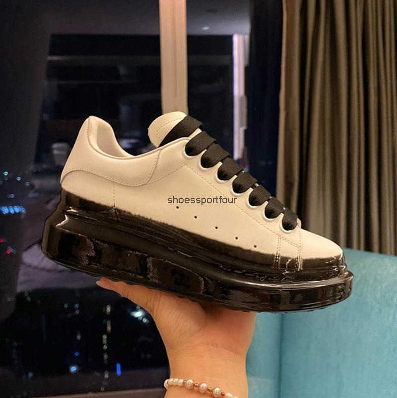 Sandals Designers Platform Sneaker For Men Women Classic White Shoes Suede Heel Detail Sneakers Oversize Sole Lac Sneaker
Sandals Designers Platform Sneaker For Men Women Classic White Shoes Suede Heel Detail Sneakers Oversize Sole Lac Sneaker