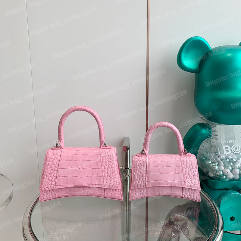 Handbag High Quality Designer Bag hourglass bag Pink Top Handle Crocodile Embossed Leather Long flap Womens Crossbody Shoulder Bags Designers, #15
Handbag High Quality Designer Bag hourglass bag Pink Top Handle Crocodile Embossed Leather Long flap Womens Crossbody Shoulder Bags Designers, #15