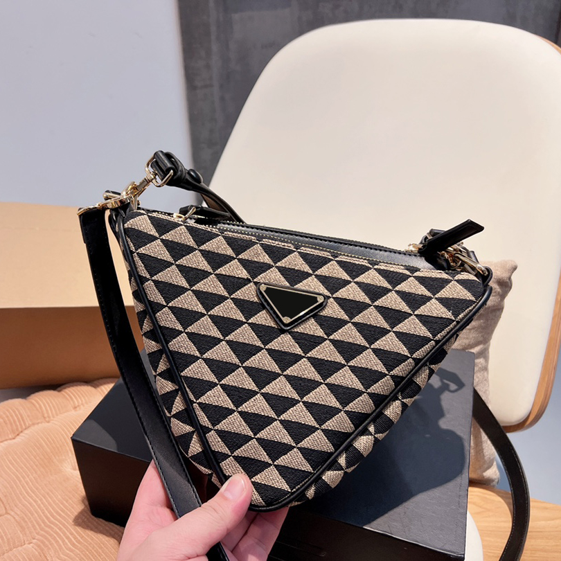 2 in 1 Womens Shoulde Bags Leather and Canvas Diagonal Crossbody Bag Luxury Designer Gold chain Triangle Handbags For Women With Coin Purse Card Holder 24cm, Black and contrasting color combinations
2 in 1 Womens Shoulde Bags Leather and Canvas Diagonal Crossbody Bag Luxury Designer Gold chain Triangle Handbags For Women With Coin Purse Card Holder 24cm, Black and contrasting color combinations