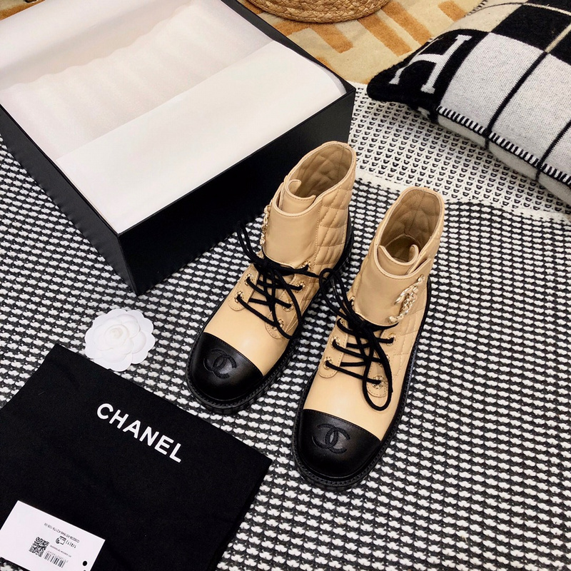 best quality Cases 2022 new CHANEL Shoes Winter Woman Hight Boots Designer Fashion Embroider Slipper Canvas Platform Slider Sandal Shoes Plush With Box Size 35-40, White
best quality Cases 2022 new CHANEL Shoes Winter Woman Hight Boots Designer Fashion Embroider Slipper Canvas Platform Slider Sandal Shoes Plush With Box Size 35-40, White