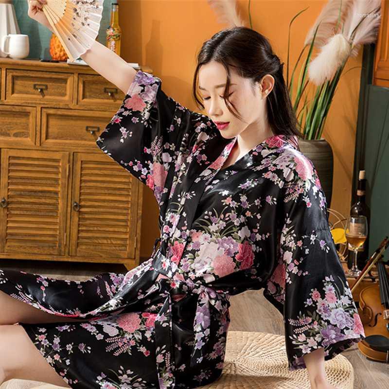 Ethnic Clothing Sexy Kimono Nightgown Yukata For Woman Japanese Floral Printing Fashion Cardigan Silk Sleepwear Leisure Wear Pajamas Dresses
Ethnic Clothing Sexy Kimono Nightgown Yukata For Woman Japanese Floral Printing Fashion Cardigan Silk Sleepwear Leisure Wear Pajamas Dresses