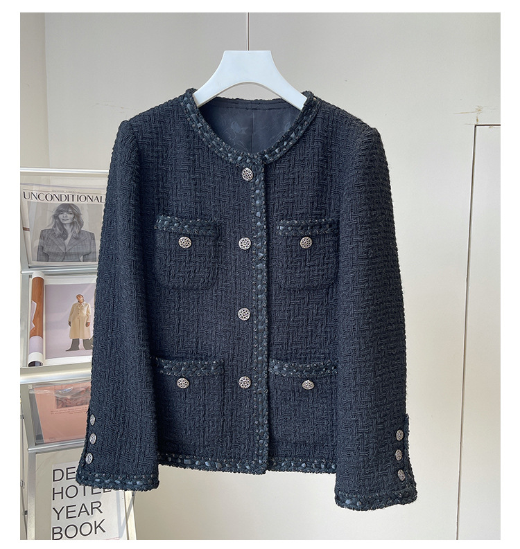 2022 Autumn Round Neck Tweed Panelled Jacket Black Solid Color Long Sleeve Single-Breasted Pockets Jackets Coat Short Outwear 22G186078
2022 Autumn Round Neck Tweed Panelled Jacket Black Solid Color Long Sleeve Single-Breasted Pockets Jackets Coat Short Outwear 22G186078