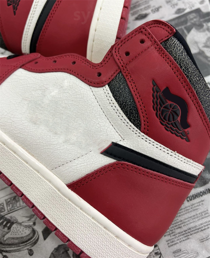 Basketball Shoes Athletic Hiking Footwear 1 High Og Lost & Found Chicago Reimagined Cracked Leather Varsity Red Black Sail Muslin Mens Sneakers Sports