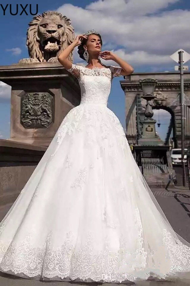 Vintage Ball Wedding Dresses Lace Appliqued Plus Size Dubai Bridal Gown With Cathedral Train 403 6660311