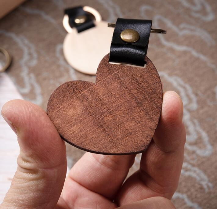 DIY Wooden Keychain Blank Carved Leather Wood Keychain Pendant Luggage Decorative Heart Round Key Chain Keyring