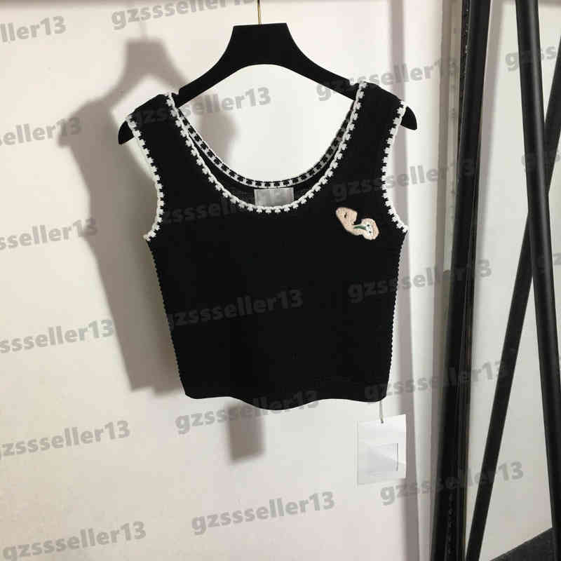 CNL Designer Tank Camis Top Womens T-Shirt Fashion Brand CNL Flocking Logo Embroidered Vest Colorblock Wavy Slim Knitted Vests 0912 
CNL Designer Tank Camis Top Womens T-Shirt Fashion Brand CNL Flocking Logo Embroidered Vest Colorblock Wavy Slim Knitted Vests 0912