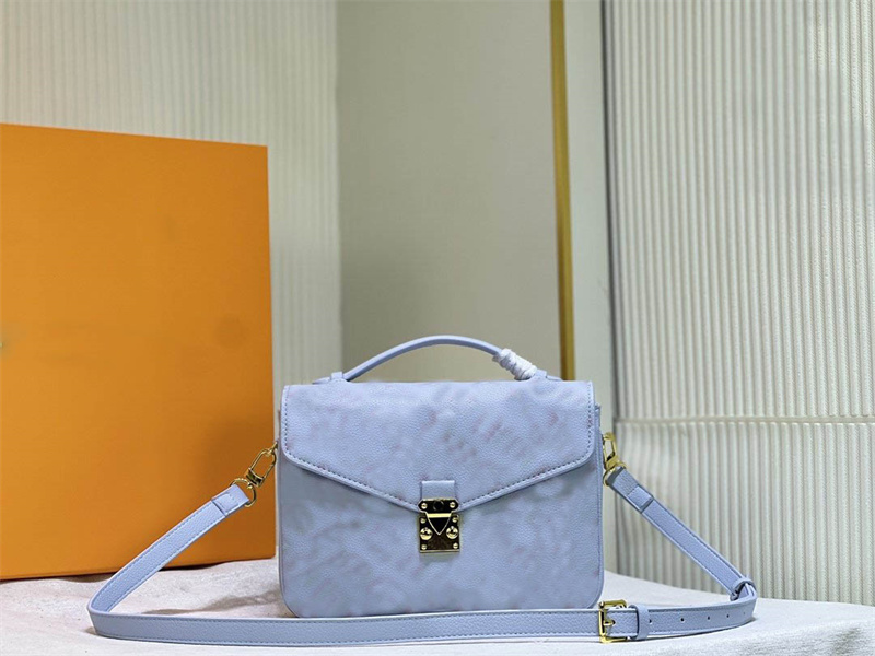 Hobo Shoulder Bags Designer PochetteMetis MM 2way Hand Bag Canvas M40780 CrossbodyBag S-lock Light Blue Empreinte
Hobo Shoulder Bags Designer PochetteMetis MM 2way Hand Bag Canvas M40780 CrossbodyBag S-lock Light Blue Empreinte