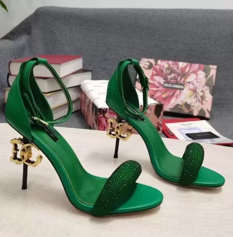 Sandals Women Shoes High Heels Slides Womens Luxurys Designers Shoes Genuine Leather Pumps Lady Slipper Wedding Bottoms with box
Sandals Women Shoes High Heels Slides Womens Luxurys Designers Shoes Genuine Leather Pumps Lady Slipper Wedding Bottoms with box