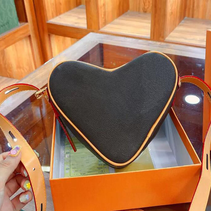 Wallets LVs High Quality chep Purses Fashion Women Preview Handbag Shoulder Bags Love Ladies Crossbody Heart-shaped Bag Wallet Handbags Leather Shoulder, Brown
Wallets LVs High Quality chep Purses Fashion Women Preview Handbag Shoulder Bags Love Ladies Crossbody Heart-shaped Bag Wallet Handbags Leather Shoulder, Brown