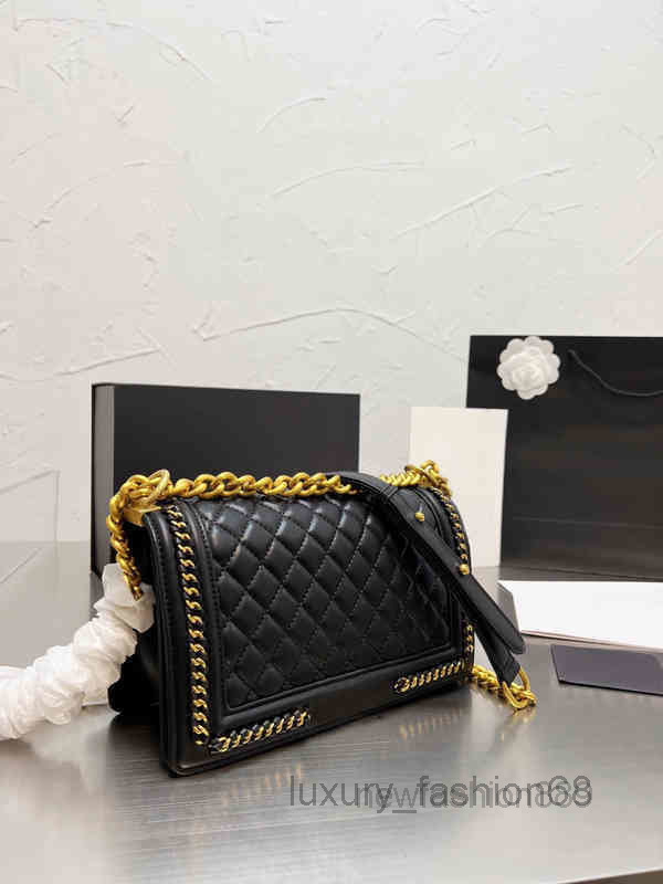 Shoulder Bags Designer Cf Crobody Bags Luxury Brand Fashion Square Claic Flap Wallet Women's Leather Designer Chain Mobile Phone Handbags 20, Red
Shoulder Bags Designer Cf Crobody Bags Luxury Brand Fashion Square Claic Flap Wallet Women's Leather Designer Chain Mobile Phone Handbags 20, Red