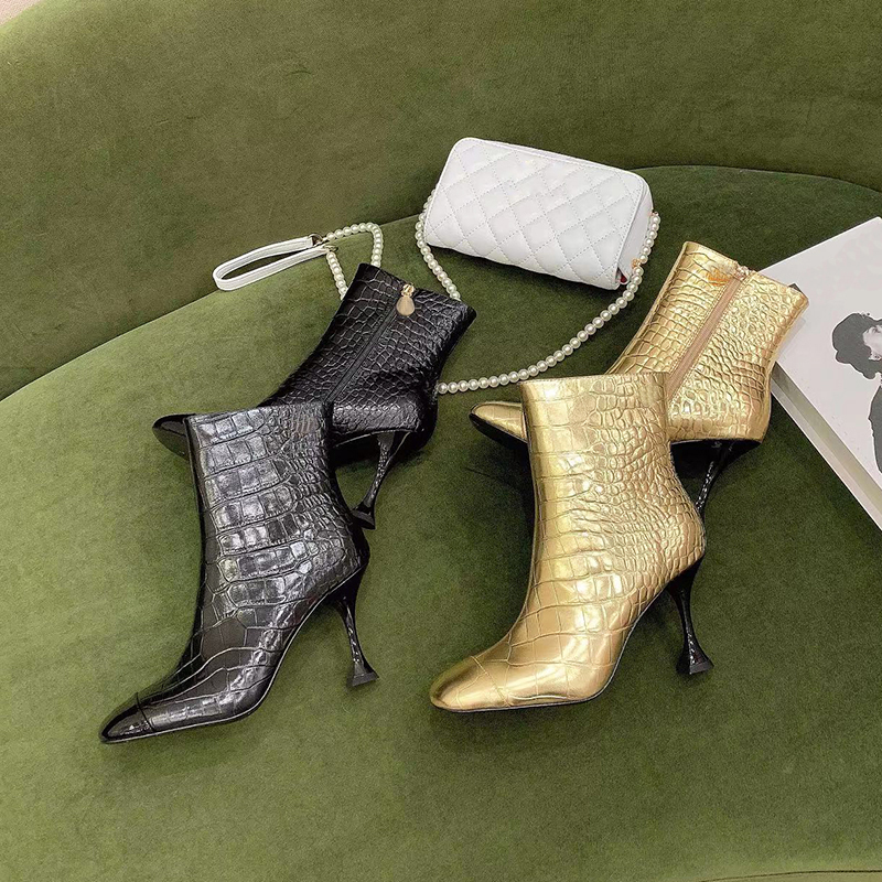 New alligator pattern gold high heel boots women's side zipper leather glossy surface Martin fashion boots luxury designer shoes, Black
New alligator pattern gold high heel boots women's side zipper leather glossy surface Martin fashion boots luxury designer shoes, Black