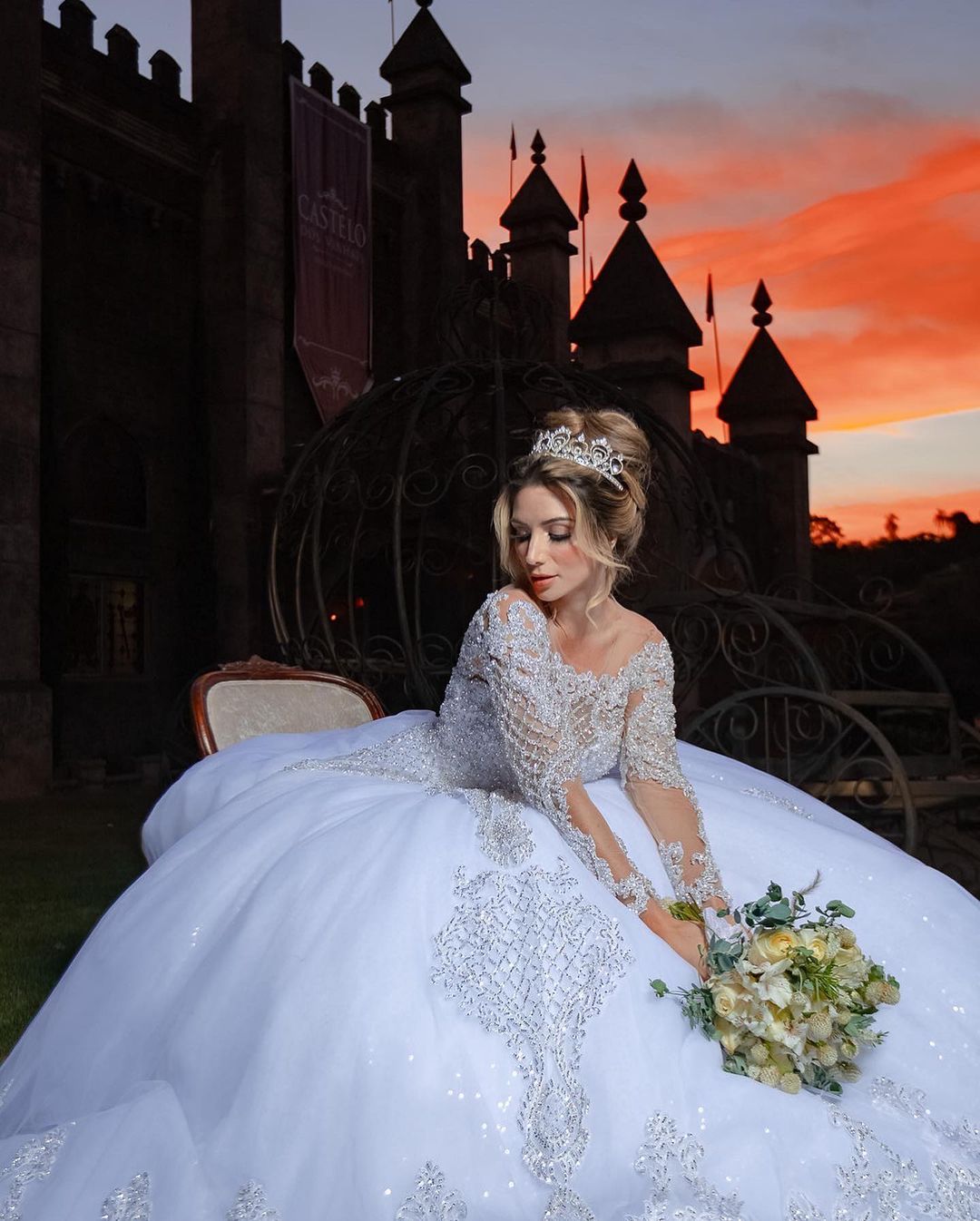 Princess Sparkly Ball Gown Wedding Dress Off Shoulder Lace Beading Long Sleeve Bride Dresses Robe De Mariee Bridal Gowns