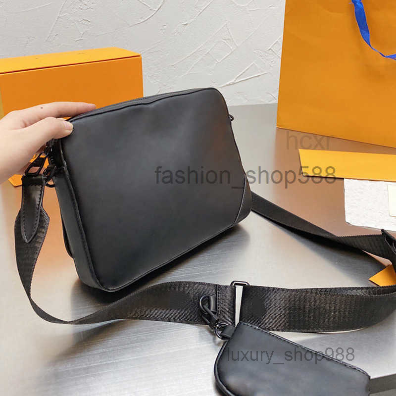 Travel Duffle Bag Classicdesigner large Fashion Men Shoulder s Luxury Designer Cross Body Handbags Women Crossbody 3 Pieces Set Canvas Leath, Black embossing
Travel Duffle Bag Classicdesigner large Fashion Men Shoulder s Luxury Designer Cross Body Handbags Women Crossbody 3 Pieces Set Canvas Leath, Black embossing