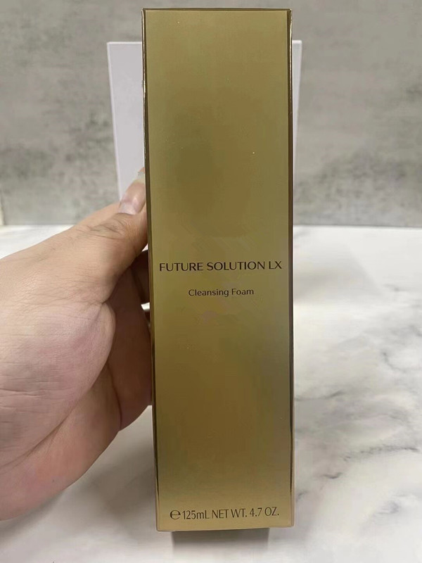 Top quality Cleansers Future Solution Cleansing Foam LX 125ml Moisturizing face clean free shopping