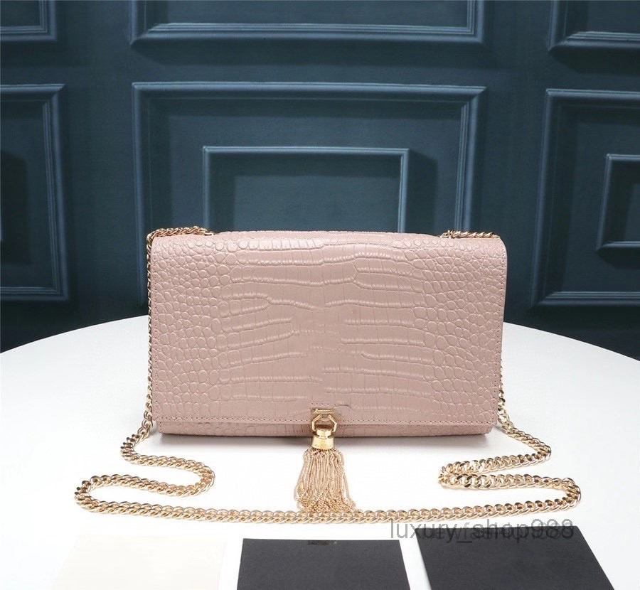 Y Envelope Shoulder Bags Designer Shoulder Bags Women Alligator Leather Chain Purse f 2022 top quality, #7
Y Envelope Shoulder Bags Designer Shoulder Bags Women Alligator Leather Chain Purse f 2022 top quality, #7