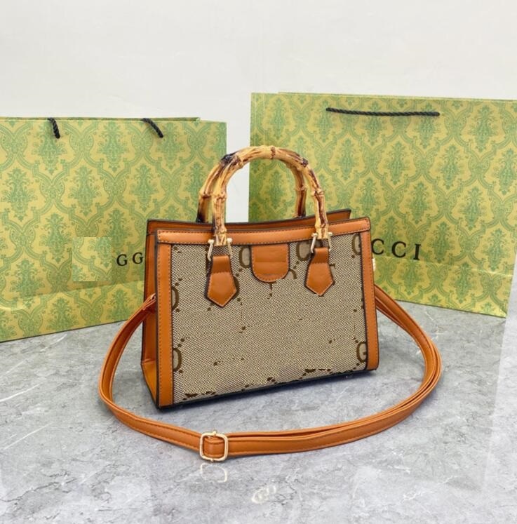the tote bag lady famous designer cool practical Large capacity plain cross body shoulder handbags women great coin purse crossbody casual square canvas wallets G99
the tote bag lady famous designer cool practical Large capacity plain cross body shoulder handbags women great coin purse crossbody casual square canvas wallets G99