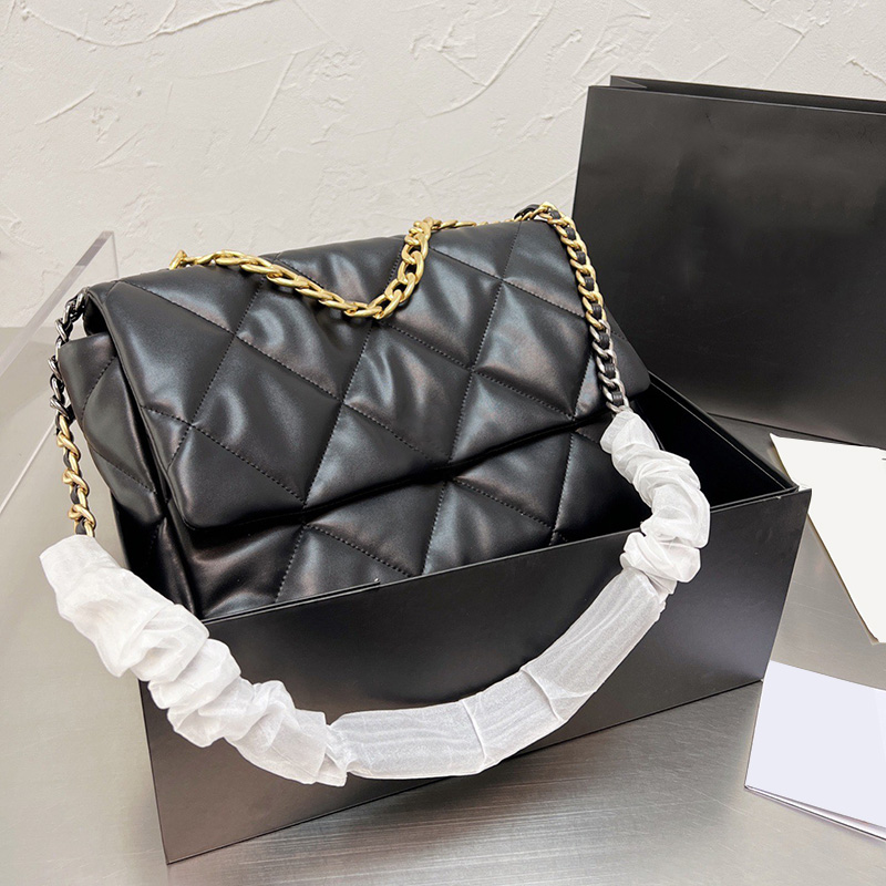 Womens 19 Maxi Jumbo Lambskin Bags Classic Flap Quilted Gold Metal Hardware Crossbody Shoulder Luggage Large Capacity Luxury Designer Handbags 35X22CM, Box
Womens 19 Maxi Jumbo Lambskin Bags Classic Flap Quilted Gold Metal Hardware Crossbody Shoulder Luggage Large Capacity Luxury Designer Handbags 35X22CM, Box