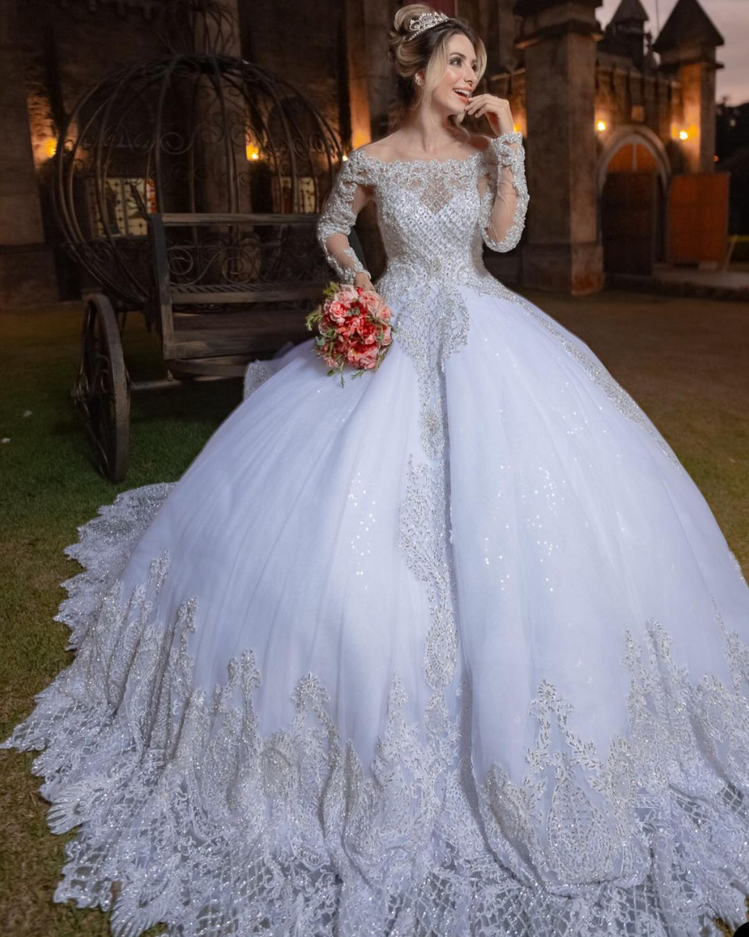 Princess Sparkly Ball Gown Wedding Dress Off Shoulder Lace Beading Long Sleeve Bride Dresses Robe De Mariee Bridal Gowns