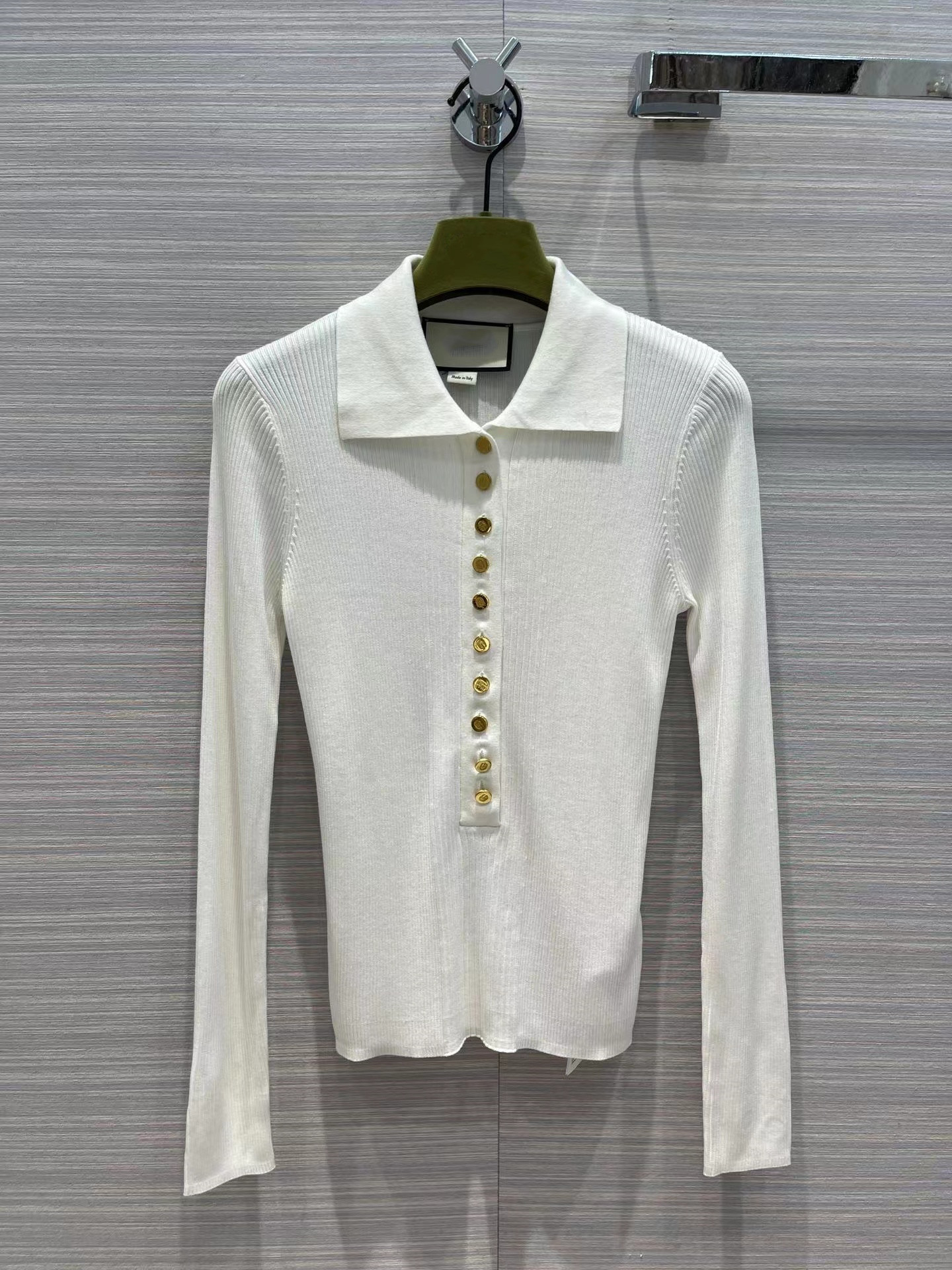 2022 New Autumn Winter Milan Runway Sweaters Lapel Neck Long Sleeve Women's Sweater High End Jacquard Designer Sweater 0828-3, White
2022 New Autumn Winter Milan Runway Sweaters Lapel Neck Long Sleeve Women's Sweater High End Jacquard Designer Sweater 0828-3, White