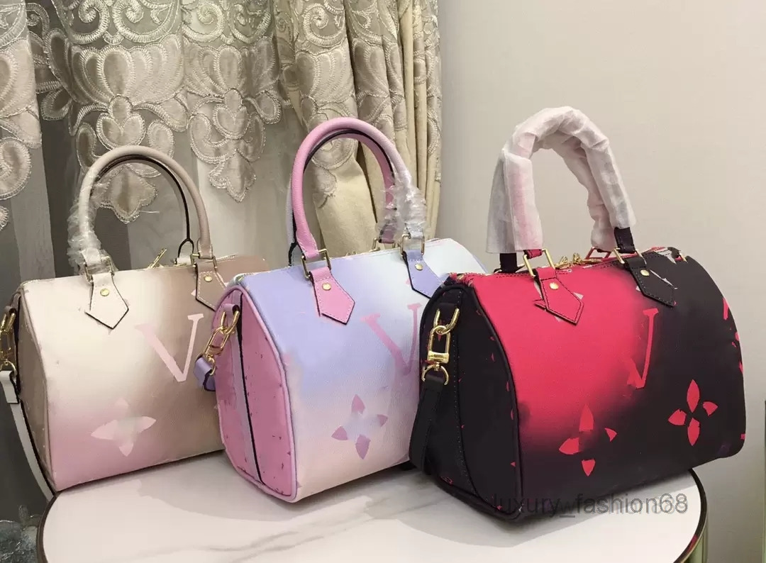 Shoulder Bags Designer Spring in the City Sunrise Pastel Speedy Pm Cm Totes Bag Colorful Womens Handbag on Go Collection Pink Coated Canvas
Shoulder Bags Designer Spring in the City Sunrise Pastel Speedy Pm Cm Totes Bag Colorful Womens Handbag on Go Collection Pink Coated Canvas