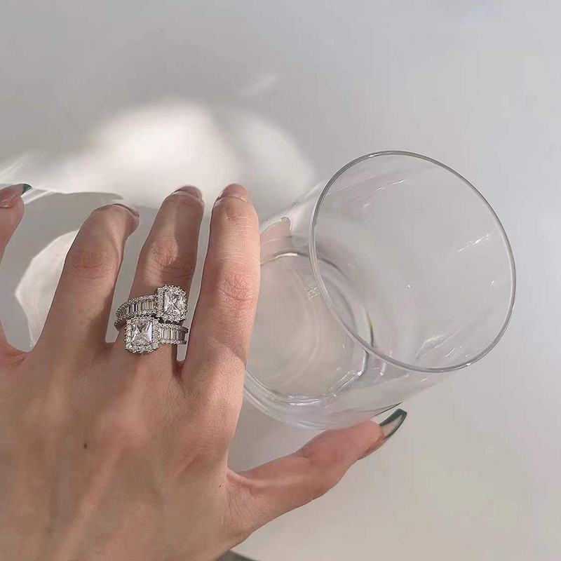 Designer Chouco Brand Weddi Ris Luxury Jewelry 925 Sterli Silver Princess Cut White Topaz CZ Diamond Gemstones Party Eternity Women Eagement Open Adju