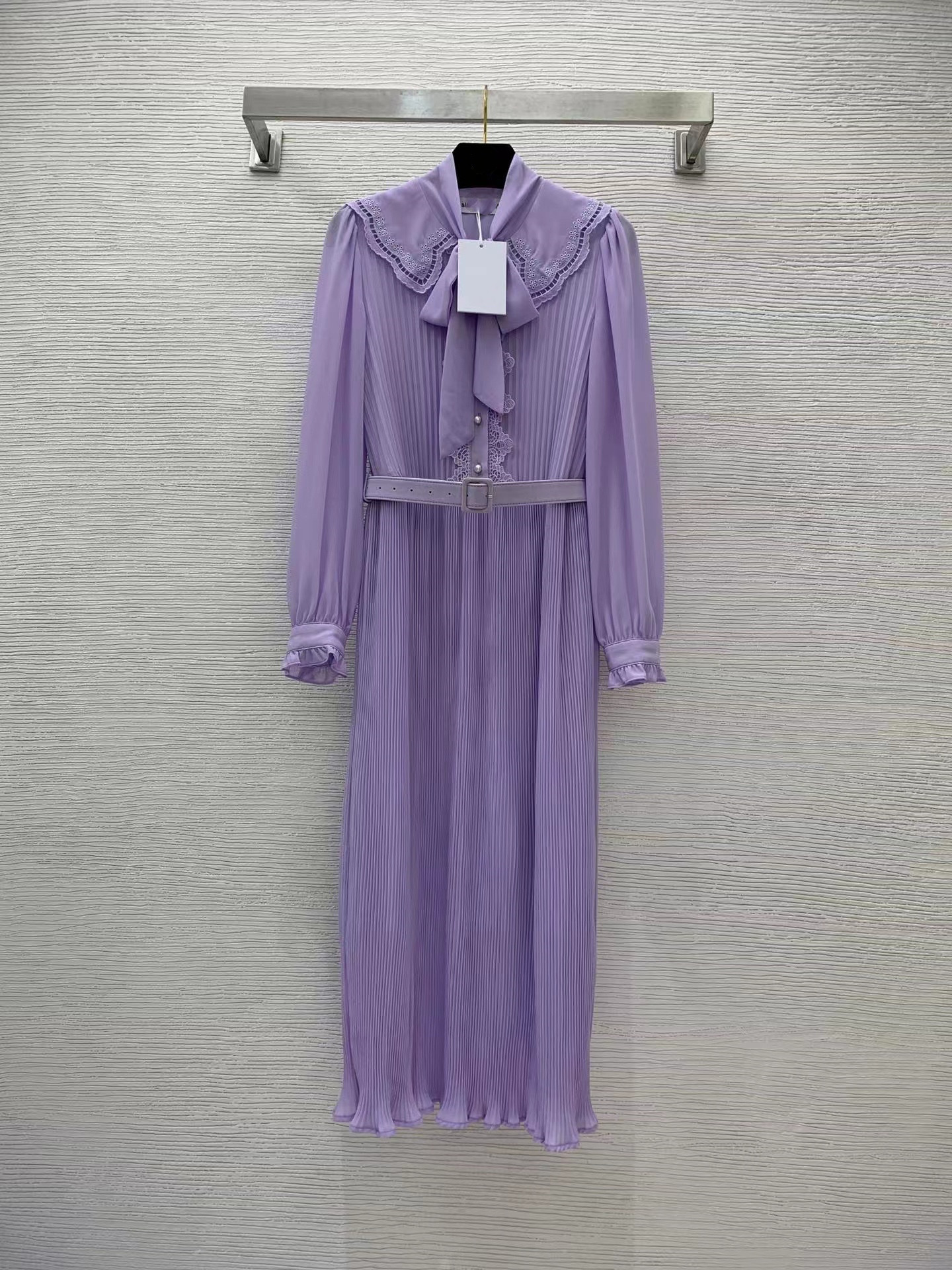 Milan Runway Dress 2022 New Autumn Purple Stand Collar Long Sleeve Fashion Designer Dresses Brand Same Style Dress 0828-3, Picture color
Milan Runway Dress 2022 New Autumn Purple Stand Collar Long Sleeve Fashion Designer Dresses Brand Same Style Dress 0828-3, Picture color