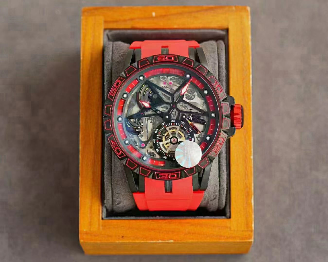 Mens Luxury Watches Automatic Mechanical Luminous Display 46mm dial Three Questions Tuofei Balance Wheel Montre de luxe New Arrival Moderno Wristwatches, Carton
Mens Luxury Watches Automatic Mechanical Luminous Display 46mm dial Three Questions Tuofei Balance Wheel Montre de luxe New Arrival Moderno Wristwatches, Carton