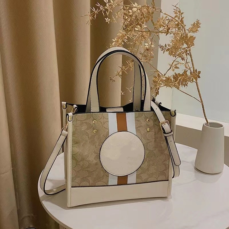 Women Luxury Handbags Designer Beach Bag Top Quality Fashion Knitting Purse Shoulder Large Tote With Chain Canvas Shopping bag
Women Luxury Handbags Designer Beach Bag Top Quality Fashion Knitting Purse Shoulder Large Tote With Chain Canvas Shopping bag