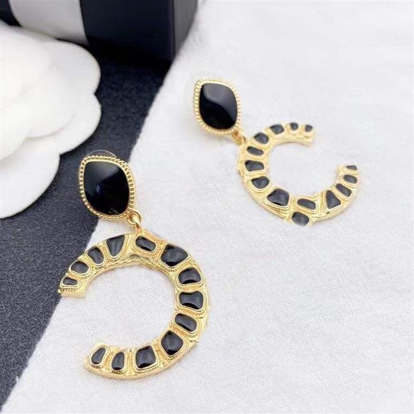 2022 Top quality charm dangle drop earring with black enamel for women party wedding engagment jewelry gift with box PS4094246Z
2022 Top quality charm dangle drop earring with black enamel for women party wedding engagment jewelry gift with box PS4094246Z