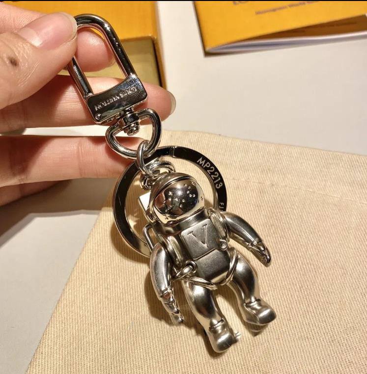 Astronaut hanging ring does not lose color key purse bag key chain huggy wuggy keyring scarfes designer -1
Astronaut hanging ring does not lose color key purse bag key chain huggy wuggy keyring scarfes designer -1