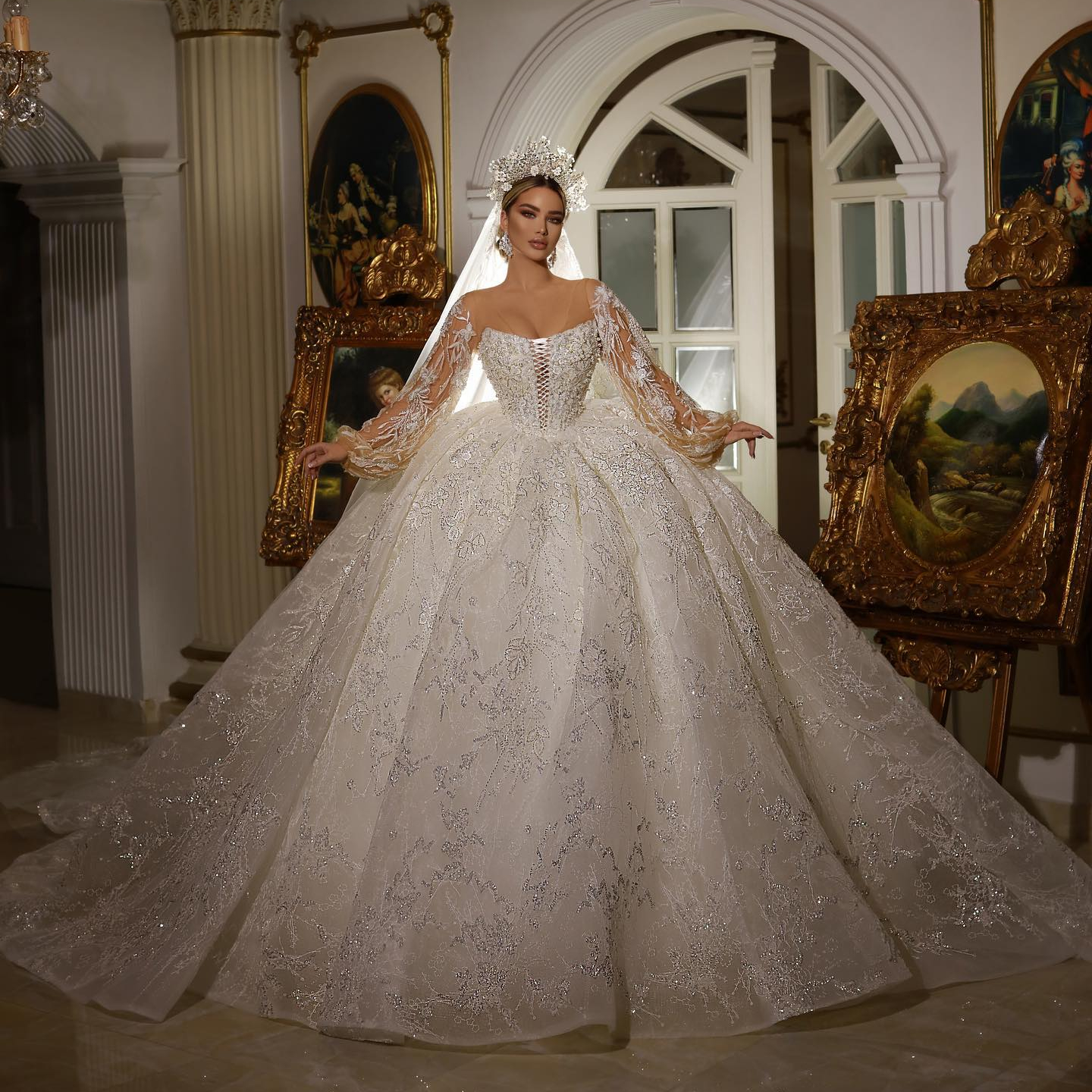 Princess Ball Gown Wedding Dresses Bateau Long Sleeves Beads Sequins Appliques Lace-up Ruffles 3D Lace Floor Length Sparkling Bridal Gowns Plus Size r