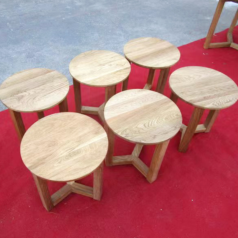 Solid wood round stool round table Floor Chairs Mercedes-Benz three sets of strong outdoor and indoor drinking tea
Solid wood round stool round table Floor Chairs Mercedes-Benz three sets of strong outdoor and indoor drinking tea