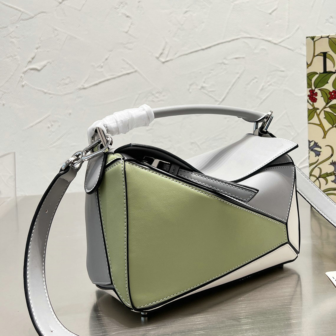 100% Genuine leather bags Luxury Shoulder Bag Small Crossbody Main Creative Niche Fashion Handbags Female Shoulder lady sac de jour, 04
100% Genuine leather bags Luxury Shoulder Bag Small Crossbody Main Creative Niche Fashion Handbags Female Shoulder lady sac de jour, 04