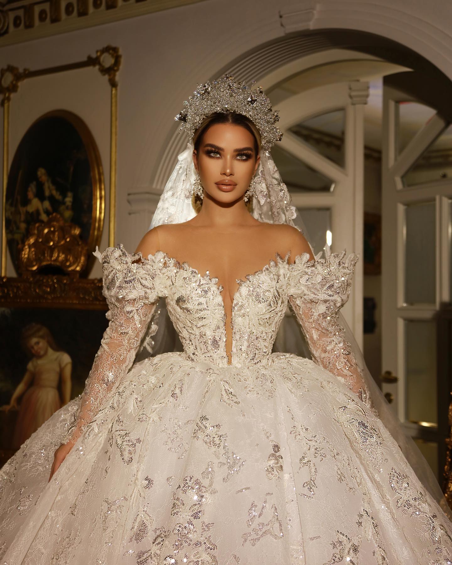 Gown Wedding Ball Dresses Deep V Neck Long Sleeves Beads Sequins Appliques Ruffles 3D Lace or Length Off Shoulder Bridal Gowns Plus Size Robes De Soir