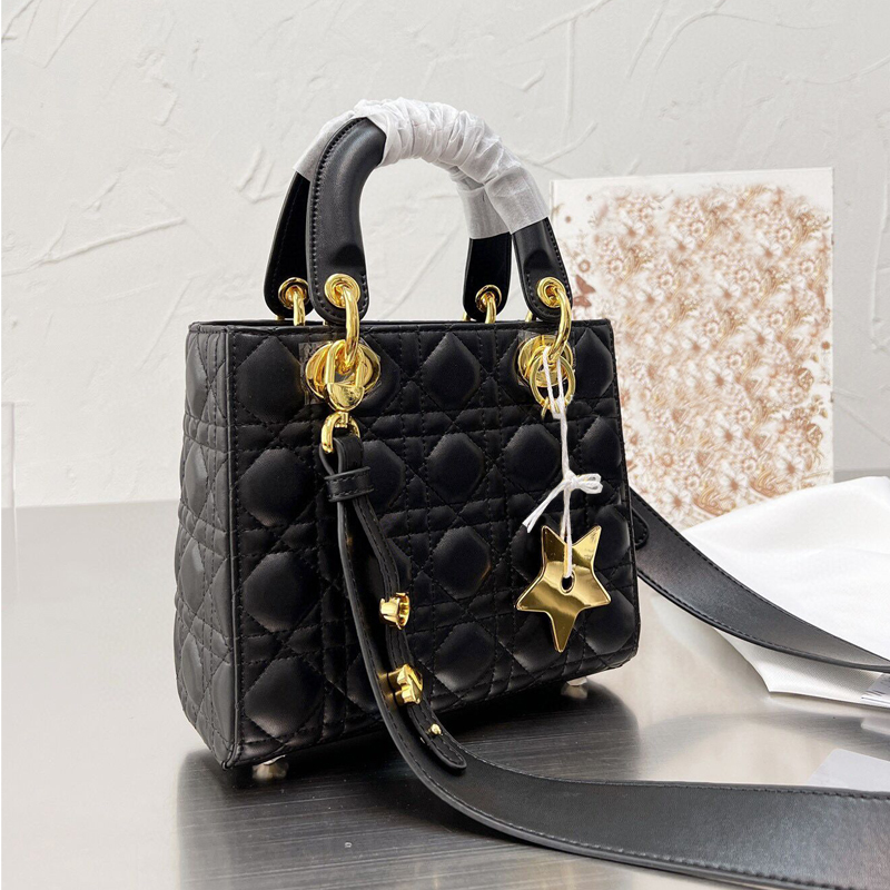 2022 Luxurys Designers Brand Shoulder Bags Handbags Frosted Electroplated Hardware Girl Fashion Women High Quality Classic Crossbody Bag Handbag Clutch Totes, Package
2022 Luxurys Designers Brand Shoulder Bags Handbags Frosted Electroplated Hardware Girl Fashion Women High Quality Classic Crossbody Bag Handbag Clutch Totes, Package