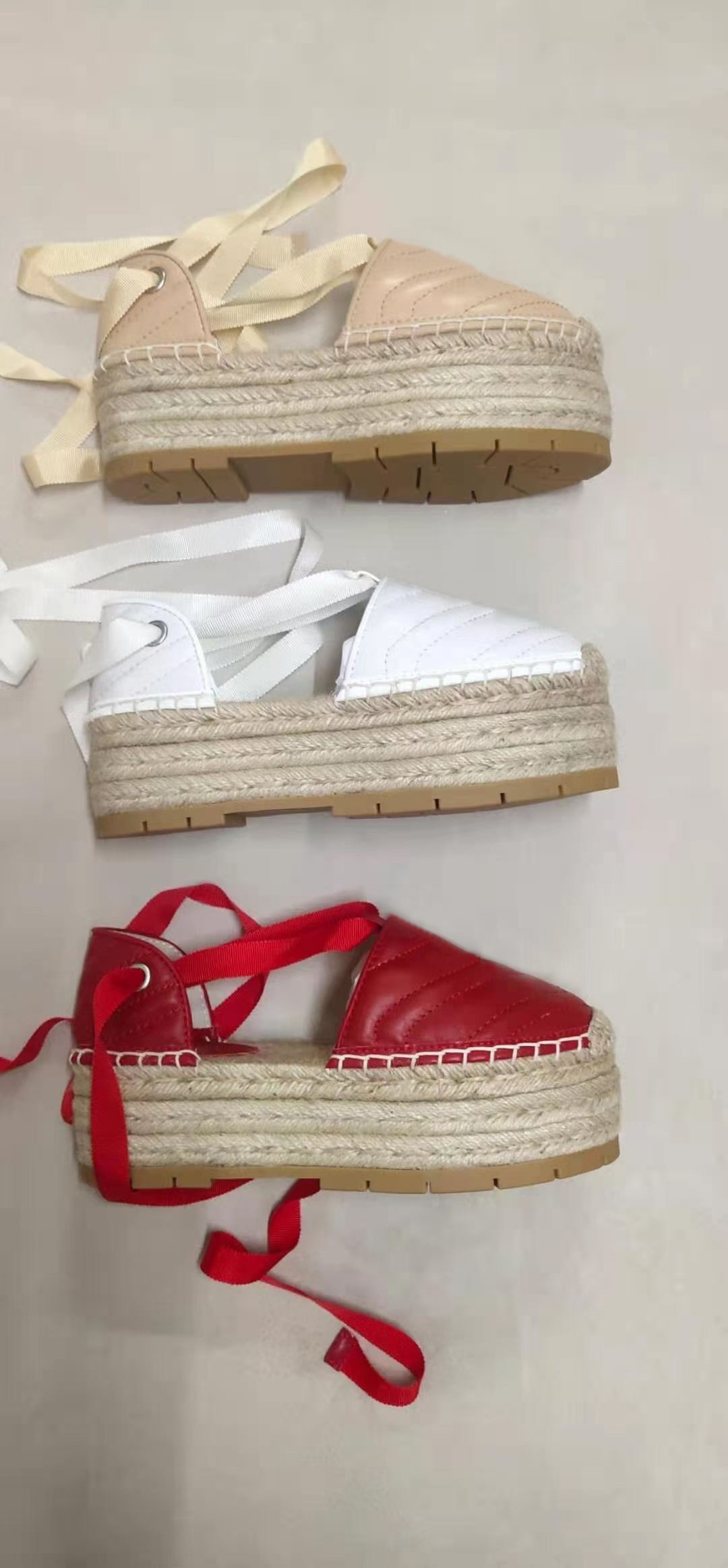 spring and autumn Casual Sandals 100% leather designer shoe Belt buckle Women Shoes fashion lady letter SHoes Thick base High heels Large size 35-40-41 us4-us10 With box, Brown
spring and autumn Casual Sandals 100% leather designer shoe Belt buckle Women Shoes fashion lady letter SHoes Thick base High heels Large size 35-40-41 us4-us10 With box, Brown