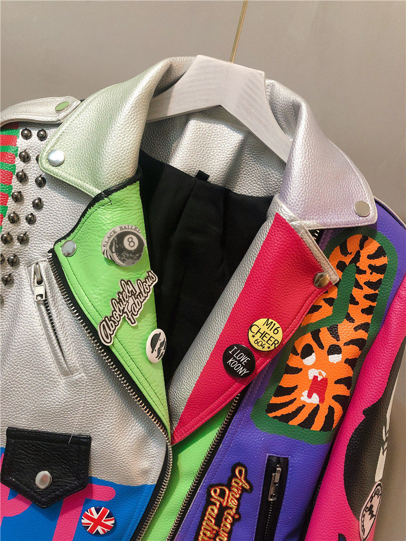 Womens Jackets 3xl Women and Men Rivet Beading Pu Leather Jacket Hit Color Streetstyle Graffiti Outerwear Letters Printed Jackets 220829