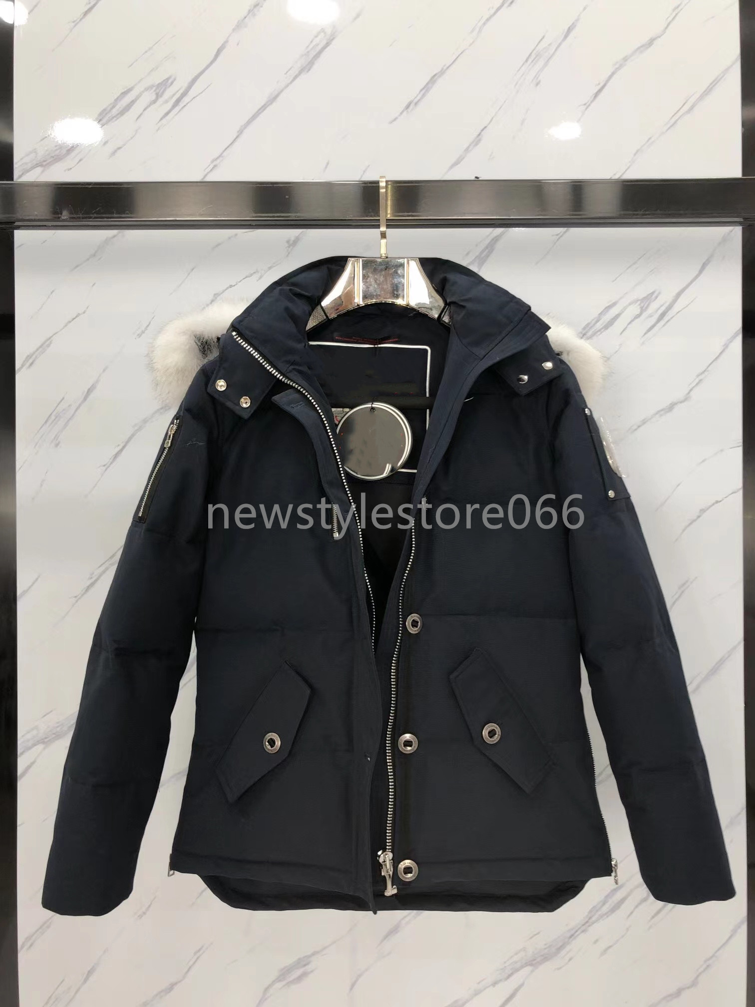Men's Down Jacket Gold Zipper WinterJackets outdoor leisure Moosecoats windproof overcoat Waterproof and snow proof Thick colla real wolf fur Canadian
Men's Down Jacket Gold Zipper WinterJackets outdoor leisure Moosecoats windproof overcoat Waterproof and snow proof Thick colla real wolf fur Canadian