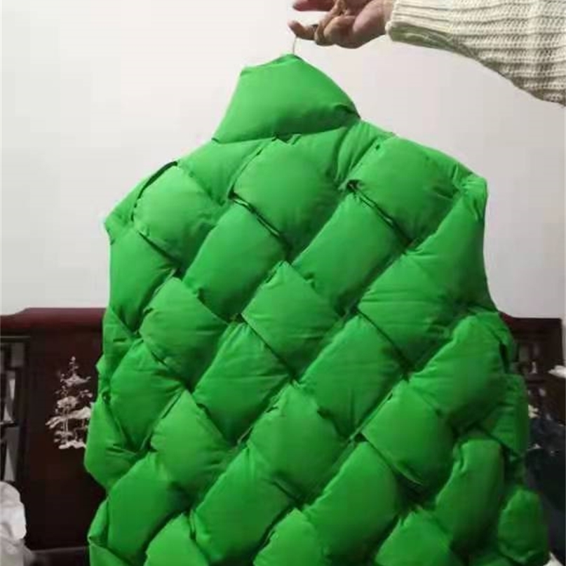 Women's Vests Winter Fashion Woven Pattern Warm Down Vest Jacket Female Green LooseFitting Rabbit Fur Cotton Sleeveless Vests Ladies 220827